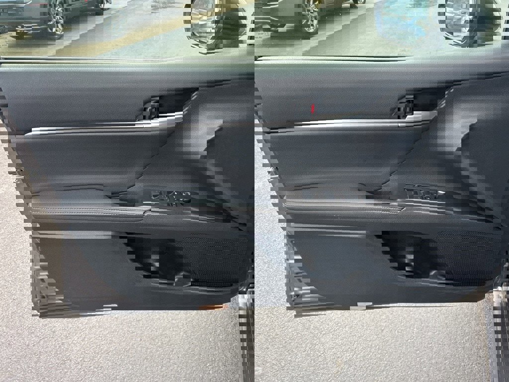 Used 2024 Toyota Camry XSE image 3