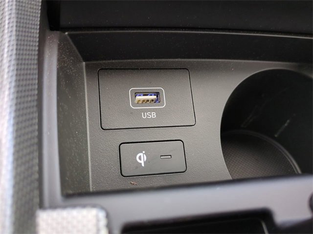 Used 2023 Hyundai Santa Fe SEL Premium w/ Cargo Package image 21