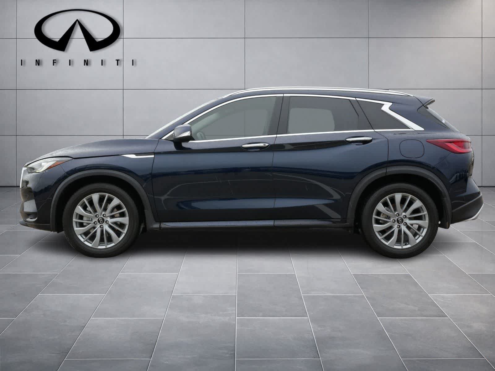 Certified 2023 INFINITI QX50 Luxe w/ Cargo Package FWD image 4
