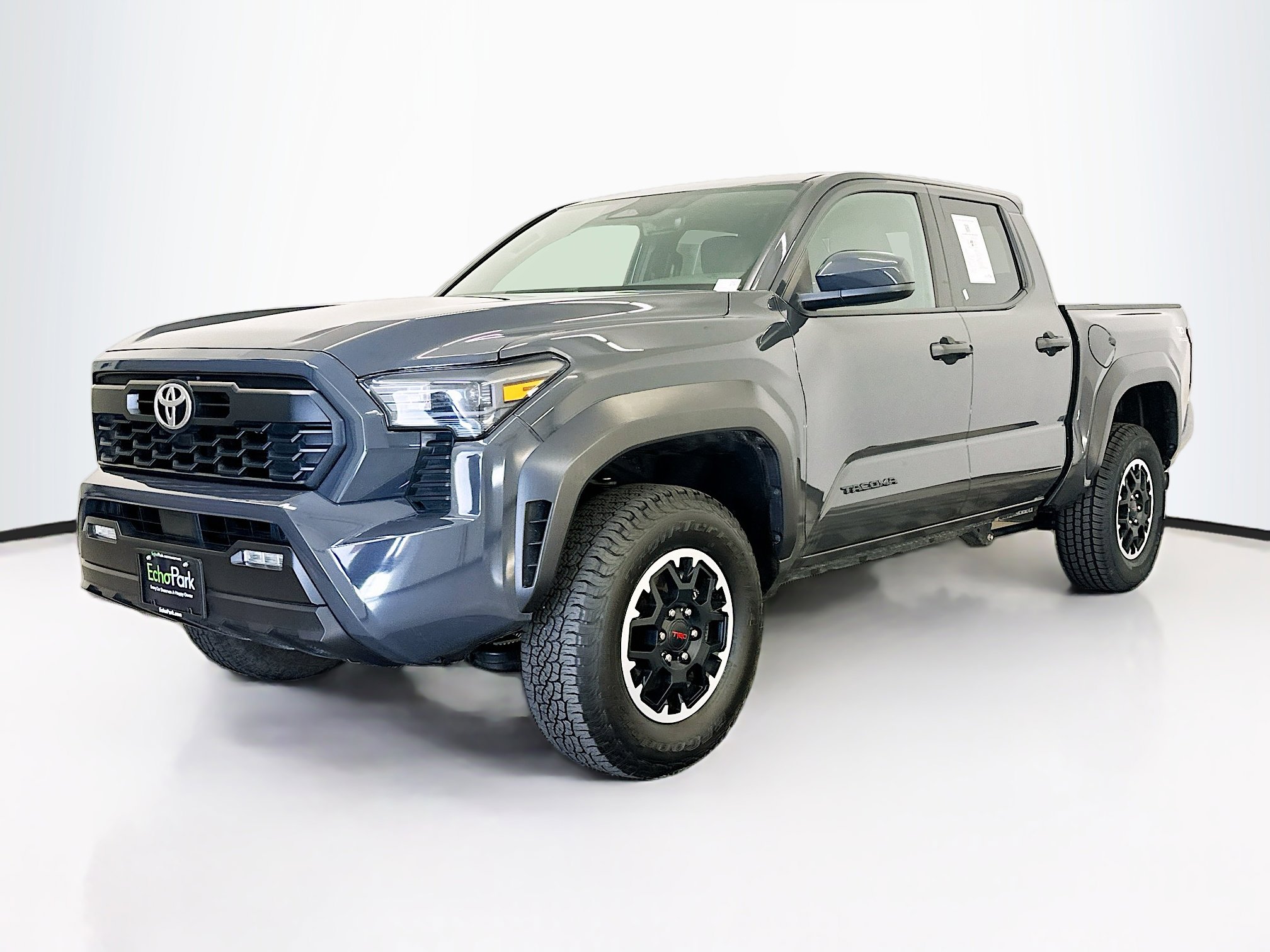 Used 2025 Toyota Tacoma TRD Off-Road image 3