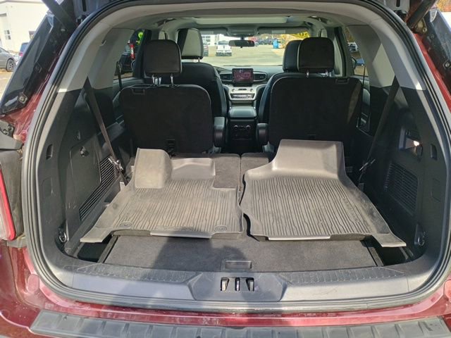 Used 2022 Ford Explorer XLT w/ Equipment Group 202A image 19