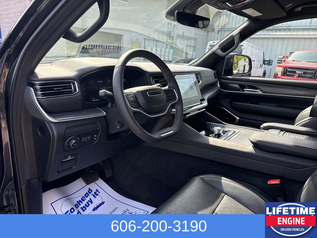 Used 2024 Jeep Wagoneer Series II w/ Flexible Seating Group image 24