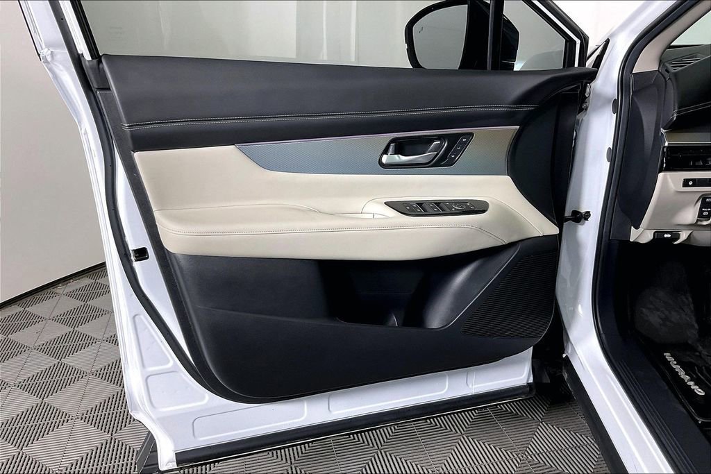 Certified 2025 Nissan Murano SL AWD/4WD image 24