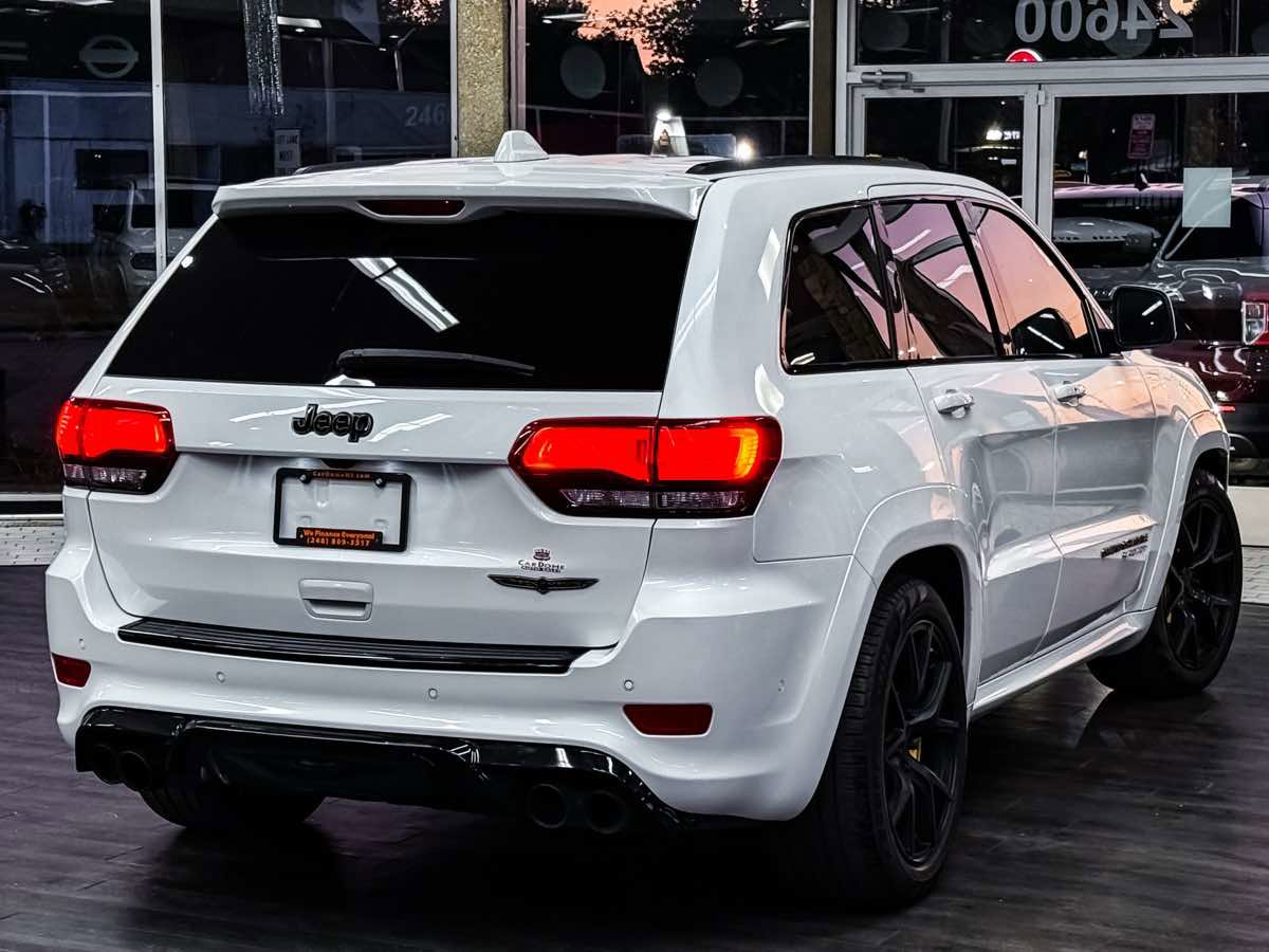 Used 2021 Jeep Grand Cherokee Trackhawk image 16