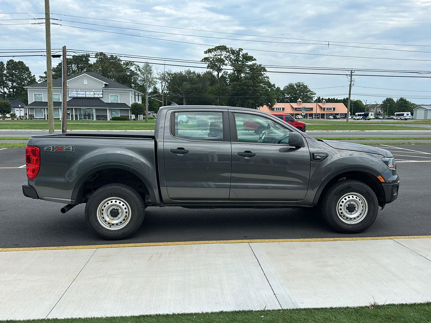 Used 2020 Ford Ranger XL w/ Equipment Group 101A Mid AWD/4WD image 4
