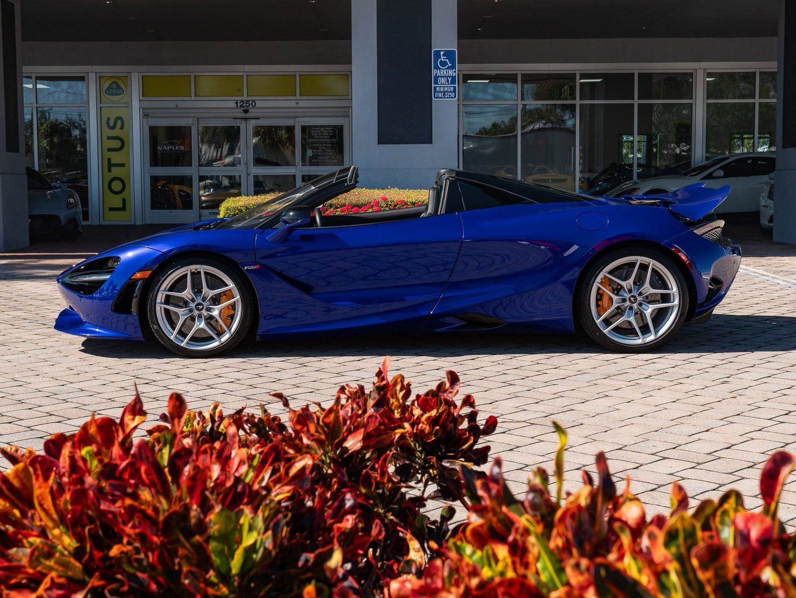 Used 2024 McLaren 750S Spider image 7
