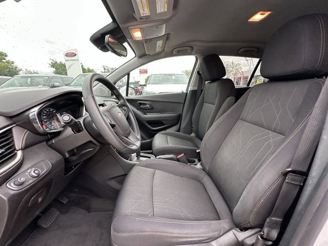 Used 2020 Chevrolet Trax LT w/ LPO, Protection Package FWD image 24