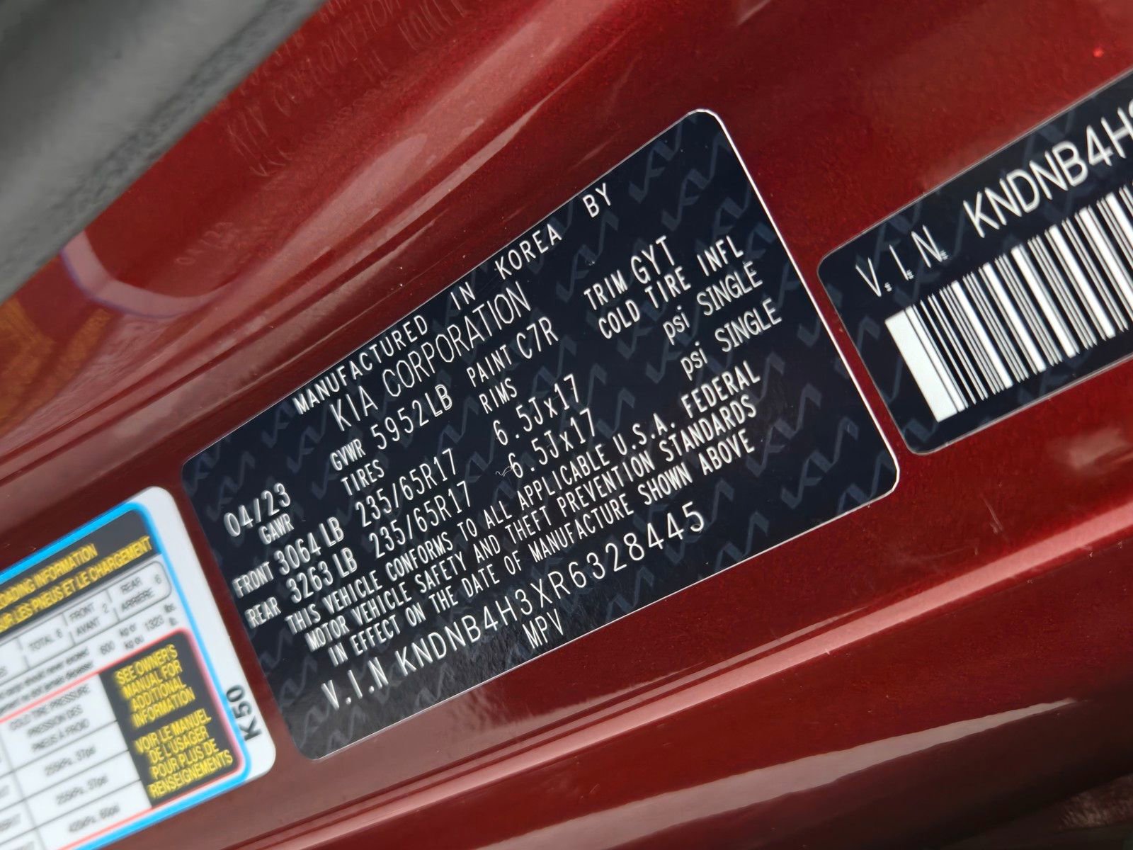 Used 2024 Kia Carnival LX image 28