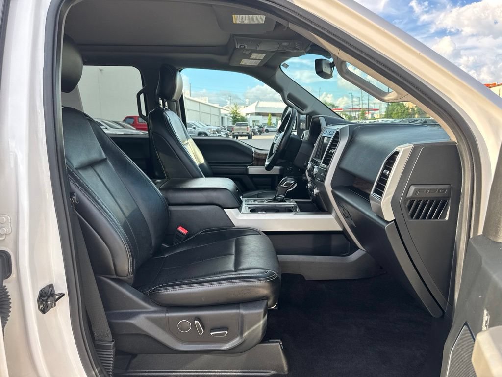 Used 2018 Ford F150 Lariat w/ Equipment Group 502A Luxury AWD/4WD image 14