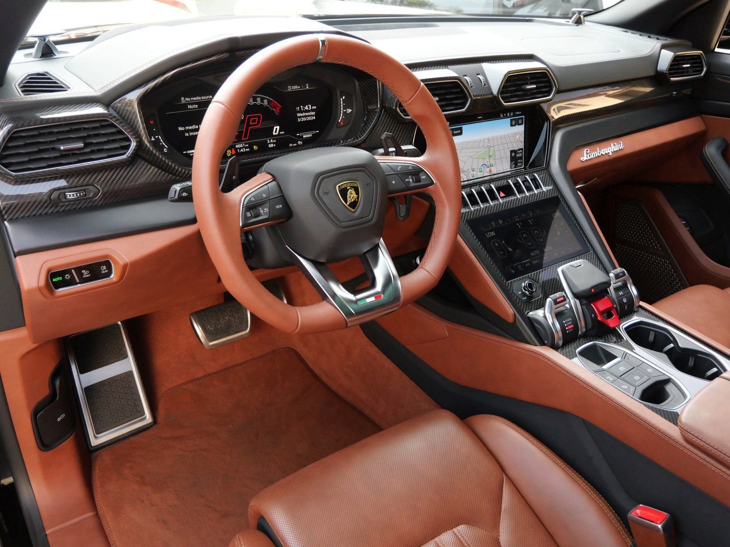 Used 2023 Lamborghini Urus S image 14