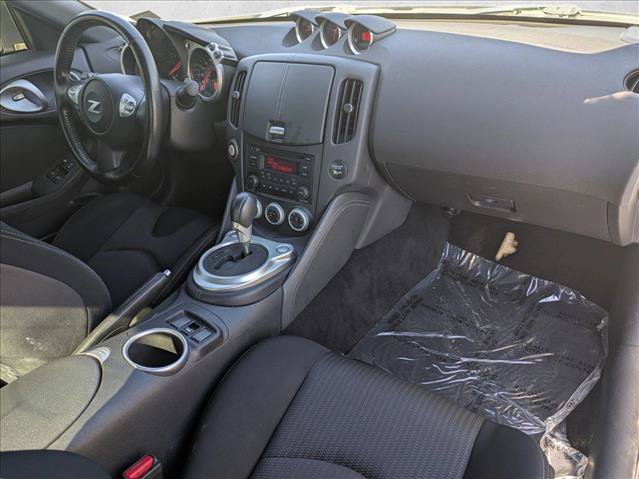 Used 2020 Nissan 370Z Coupe RWD image 17