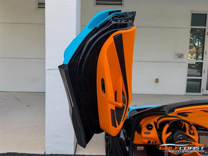 Used 2022 McLaren 765LT RWD image 28