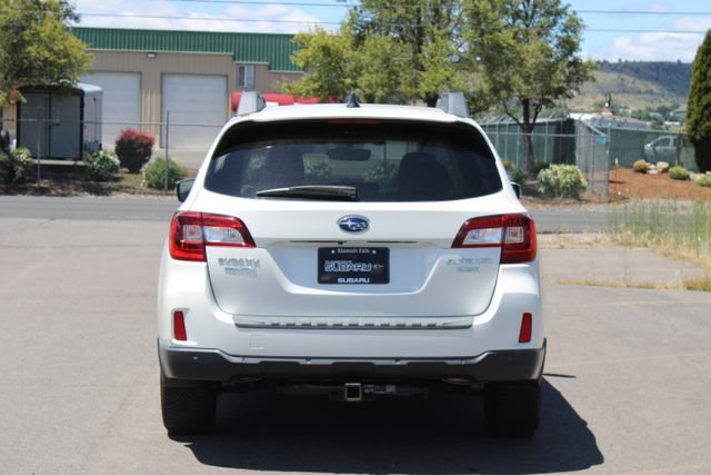 Used 2017 Subaru Outback 3.6R Limited AWD/4WD image 5