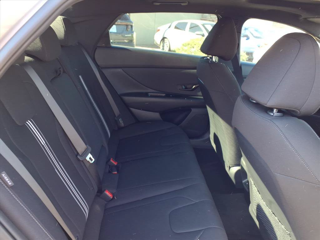 New 2026 Hyundai Elantra SEL Sport Premium FWD image 9