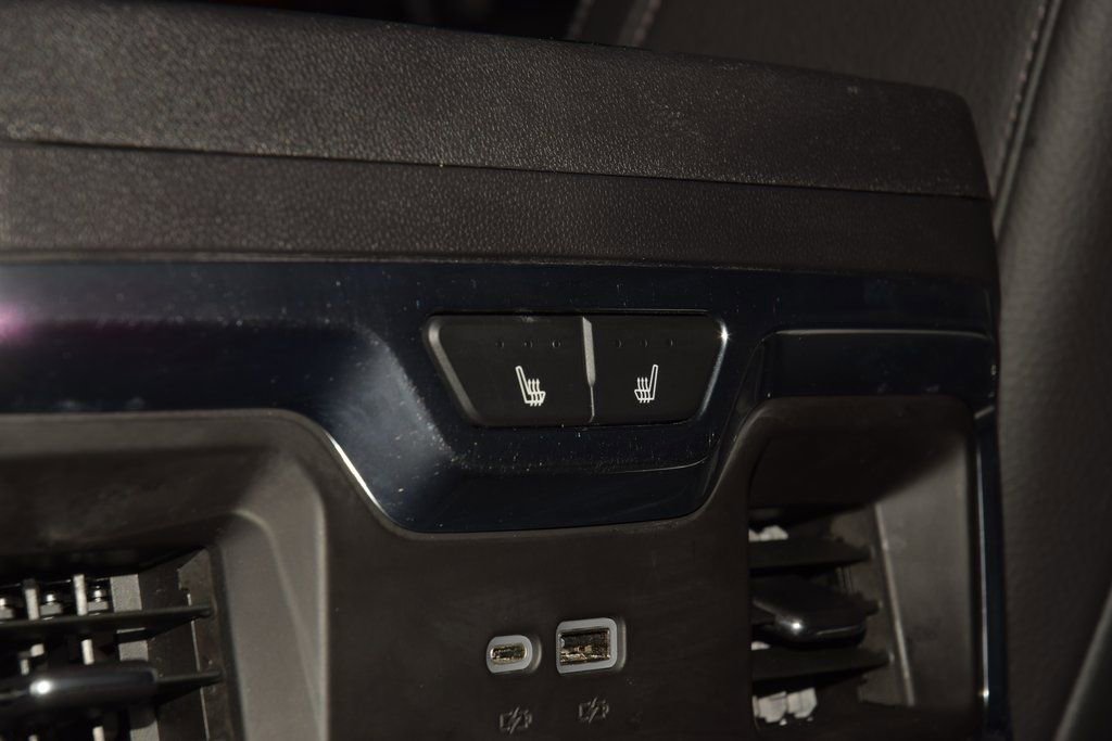 Used 2024 GMC Sierra 1500 Denali w/ Technology Package AWD/4WD image 43