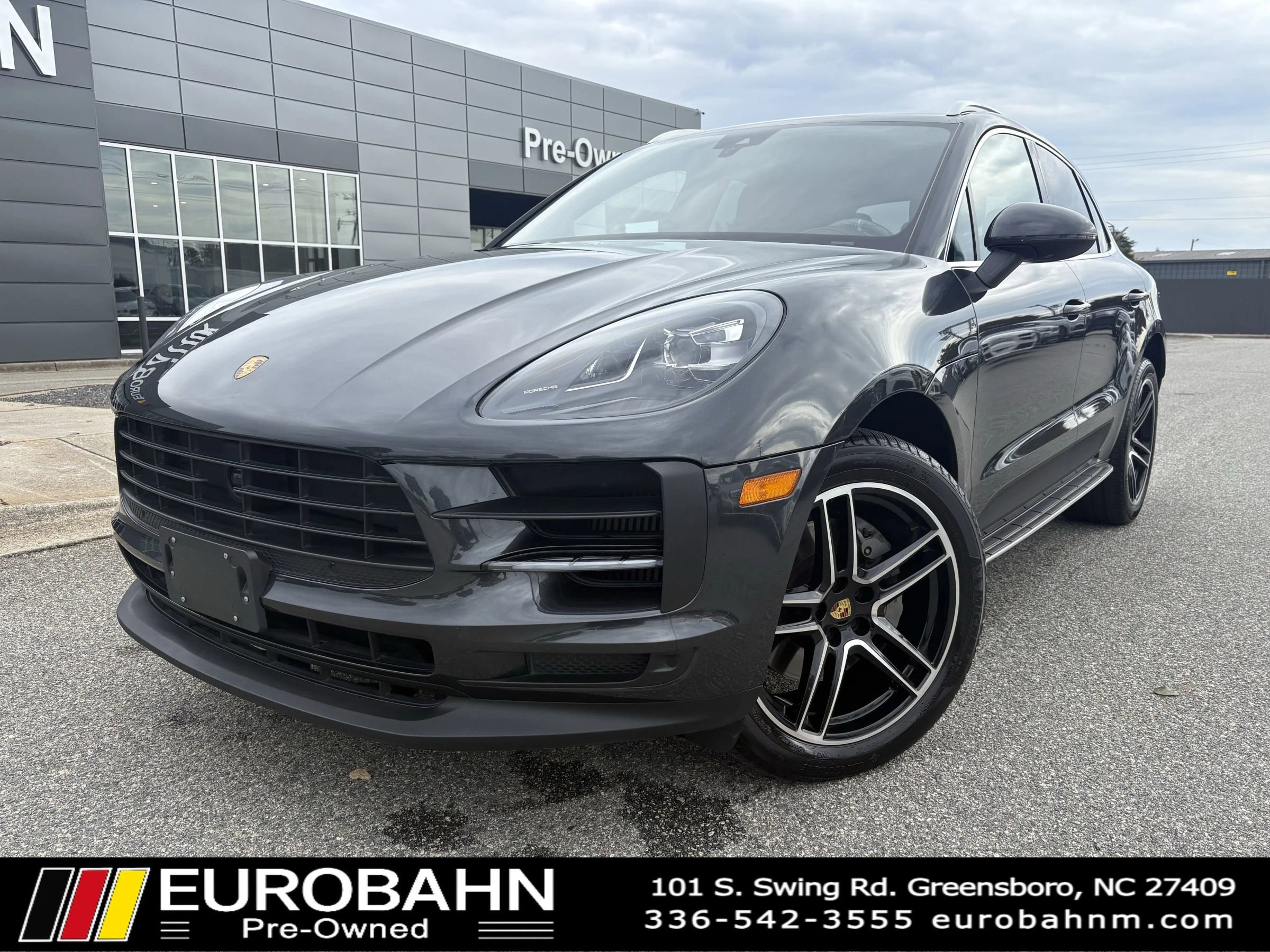 Used 2021 Porsche Macan S AWD/4WD image 1