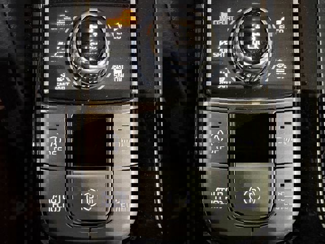 Used 2022 Kia Telluride SX w/ SX Prestige Package image 18