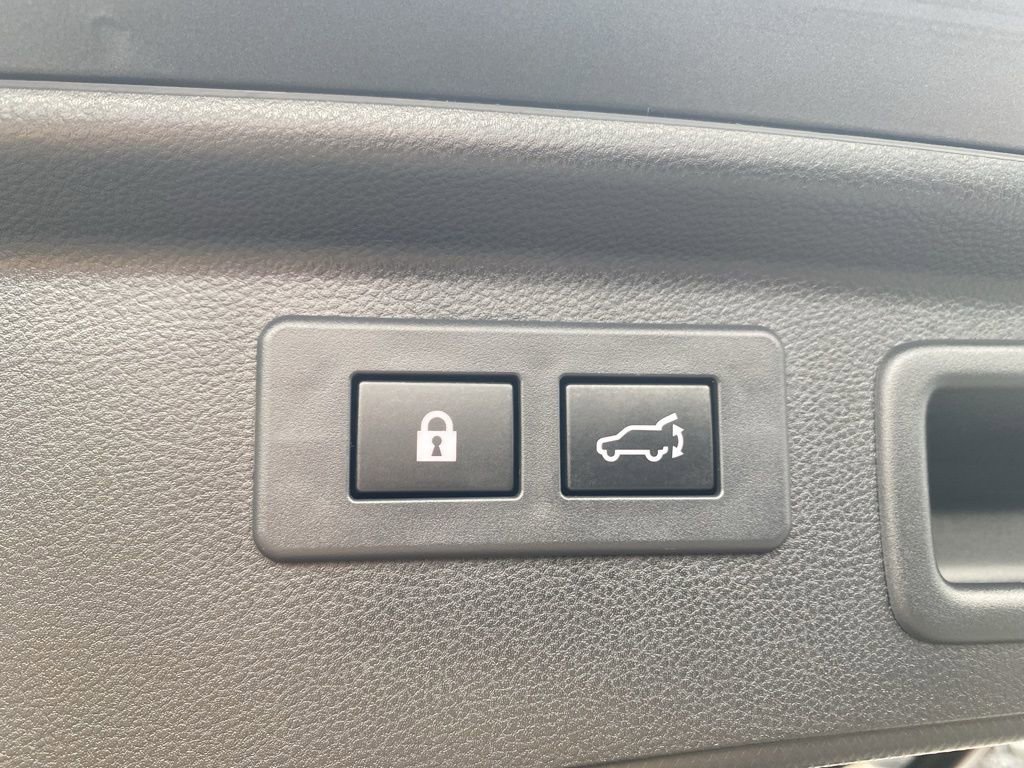 Used 2022 Subaru Forester Premium image 17