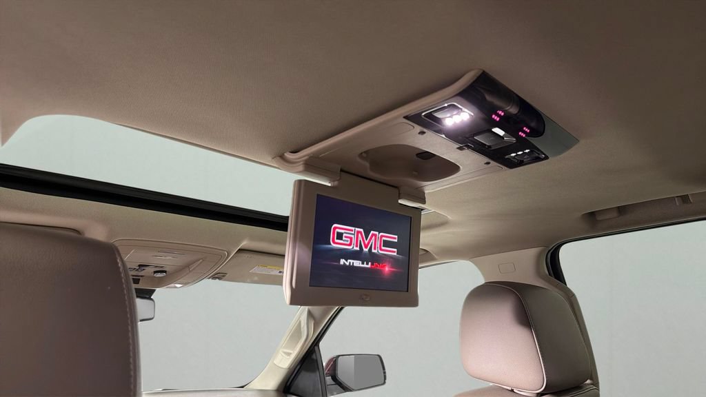 Used 2019 GMC Yukon XL SLT w/ Open Road Package AWD/4WD image 29