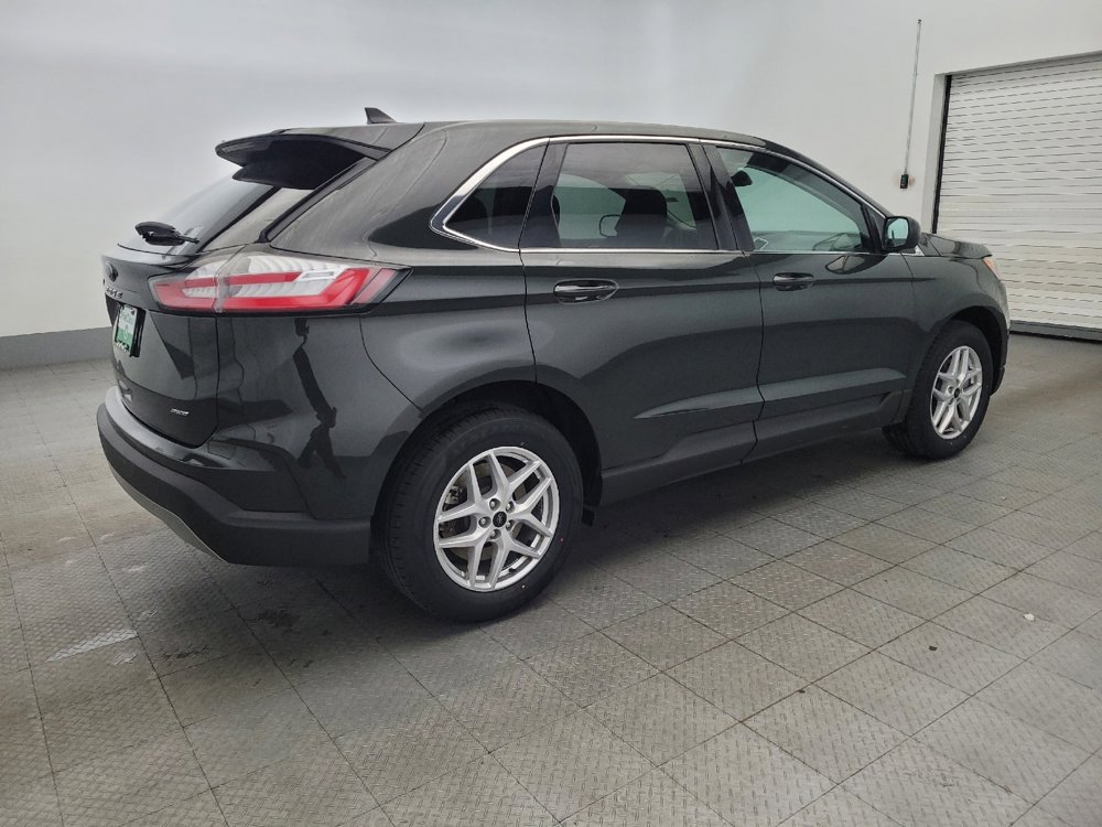 Used 2023 Ford Edge SEL image 10