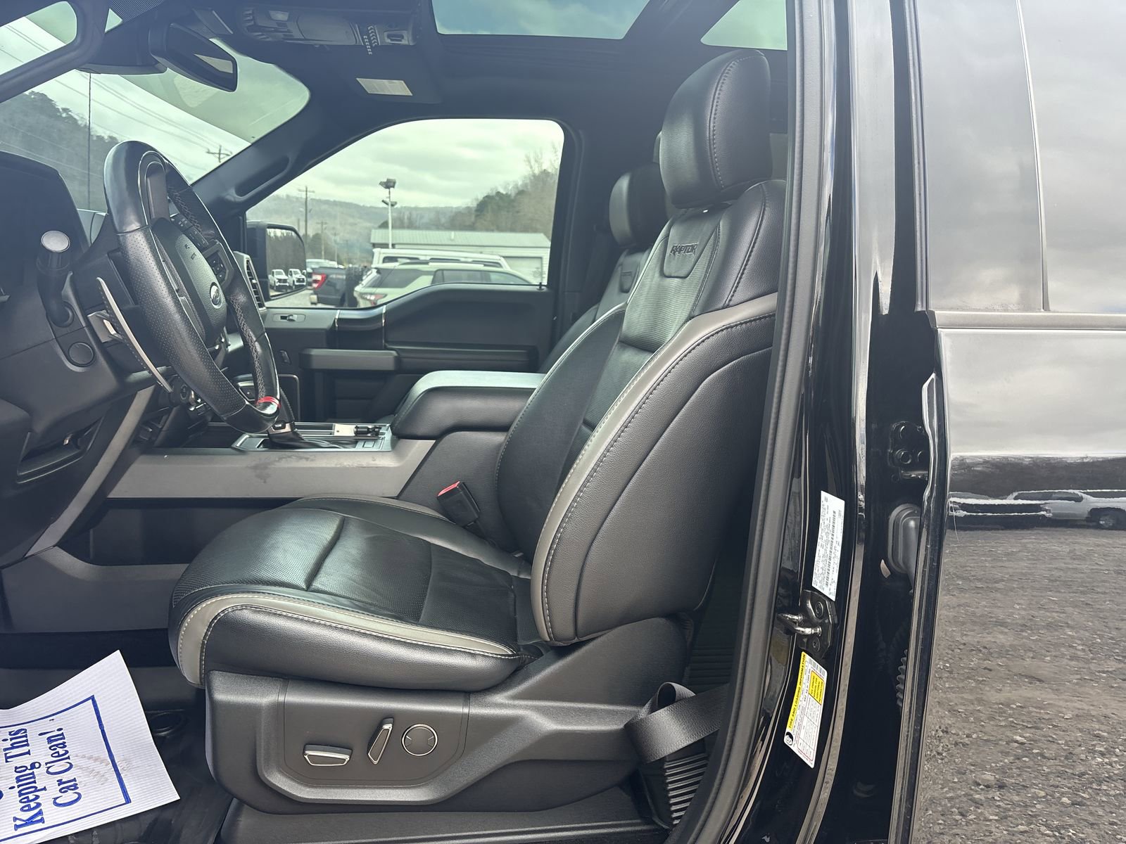 Used 2018 Ford F150 Raptor w/ Equipment Group 802A Luxury AWD/4WD image 11