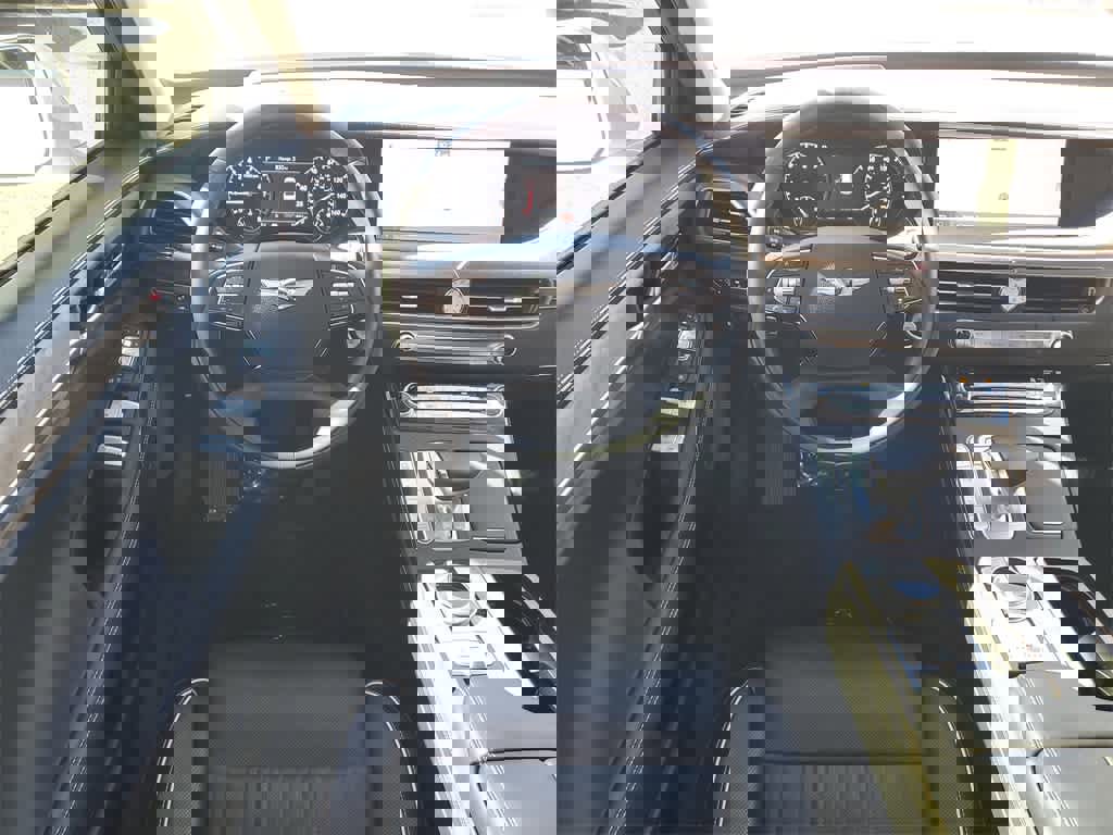 Used 2021 Genesis G90 3.3T Premium image 15