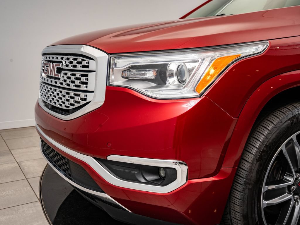 Used 2019 GMC Acadia Denali w/ Technology Package AWD/4WD image 3