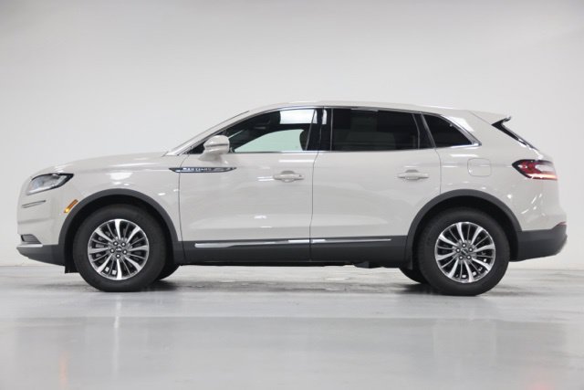 Used 2023 Lincoln Nautilus Reserve AWD/4WD image 8
