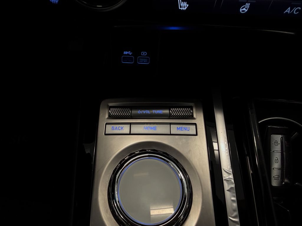 Used 2023 Genesis G80 2.5T AWD/4WD image 28