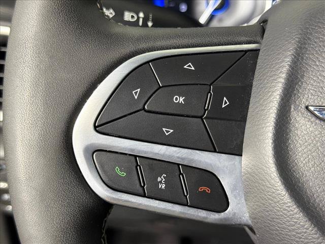Used 2025 Chrysler Pacifica Select FWD image 23