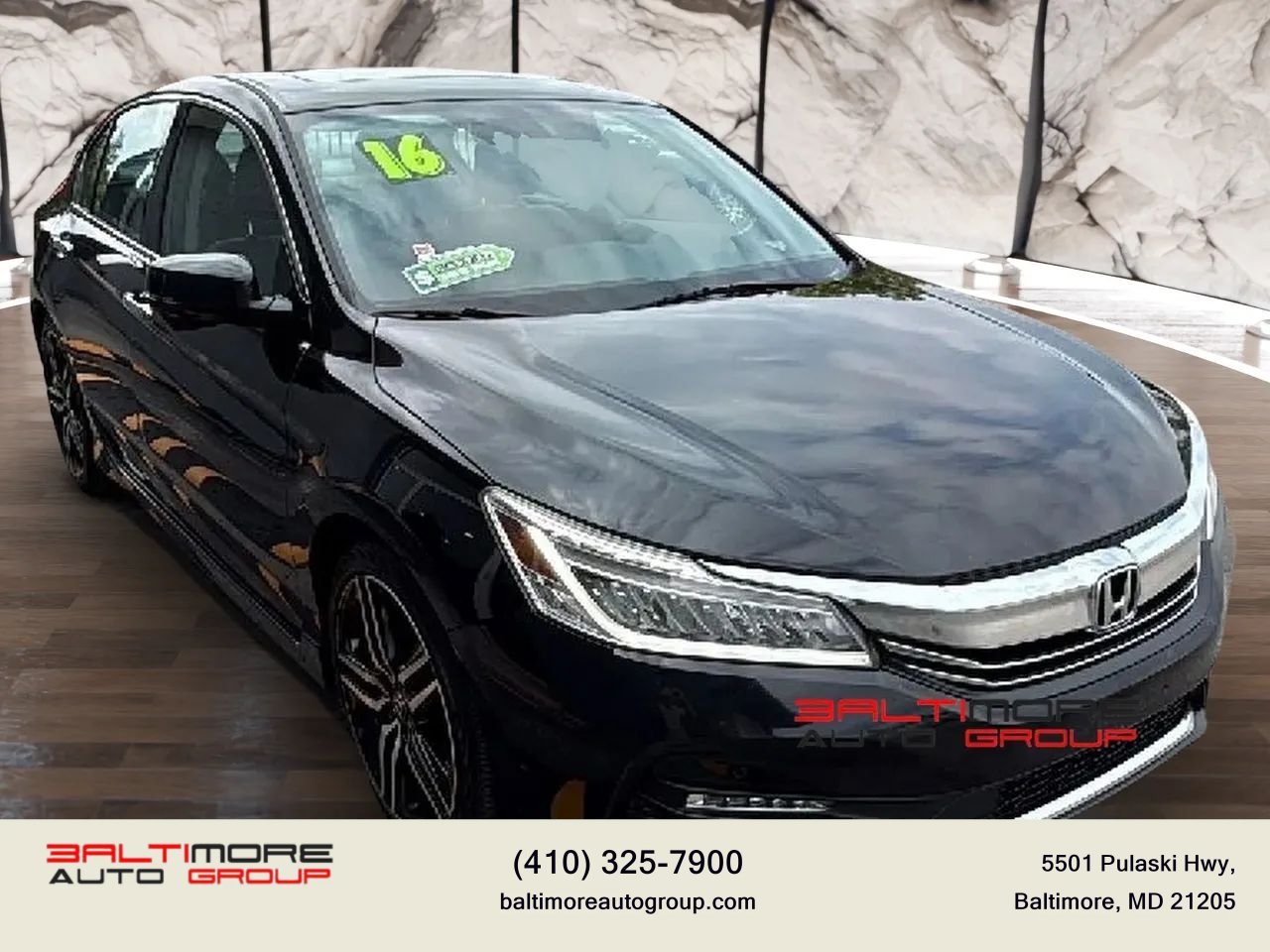 Used 2016 Honda Accord Touring image 3