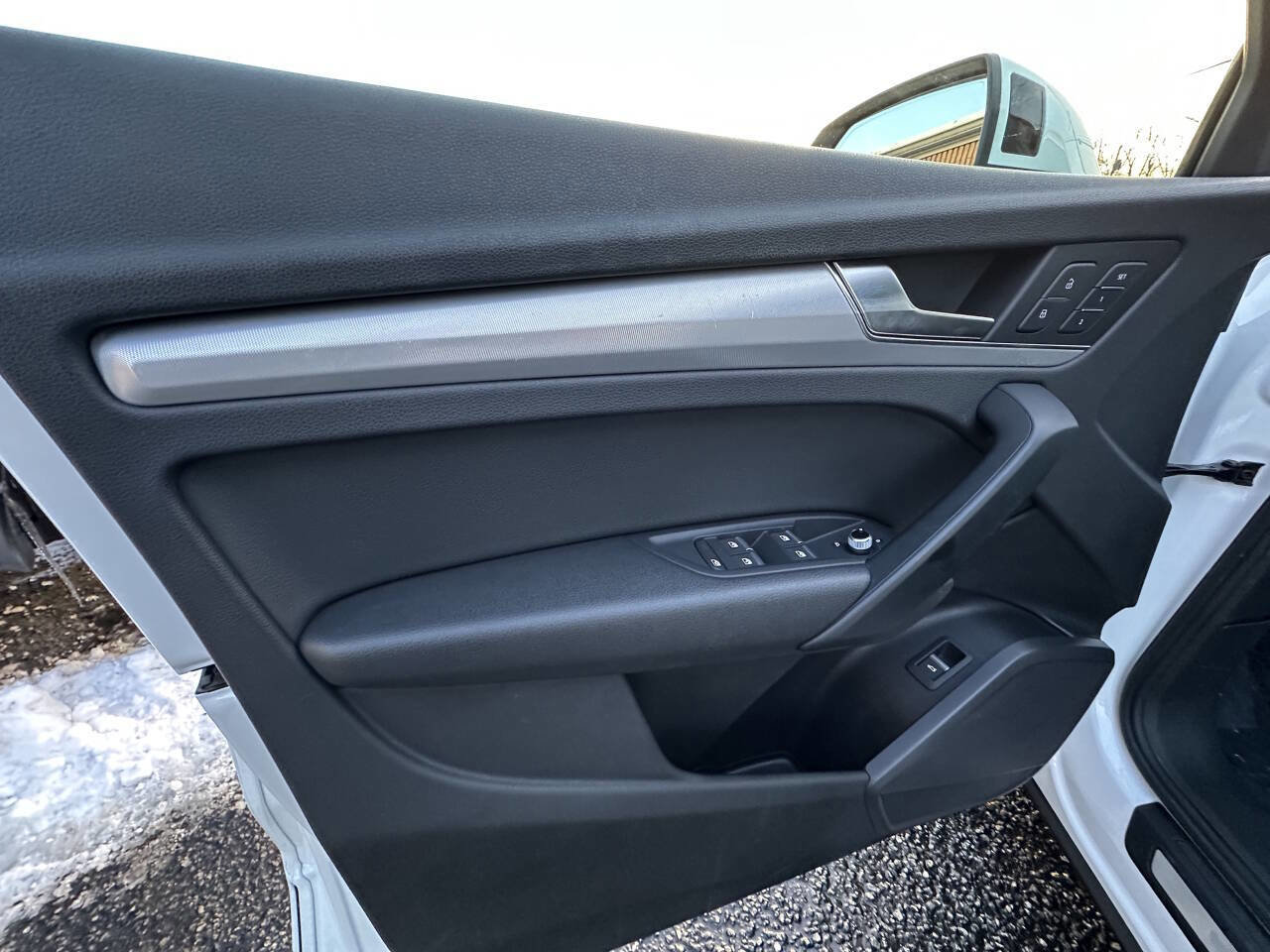 Used 2018 Audi Q5 2.0T Premium Plus w/ Premium Plus Package image 8