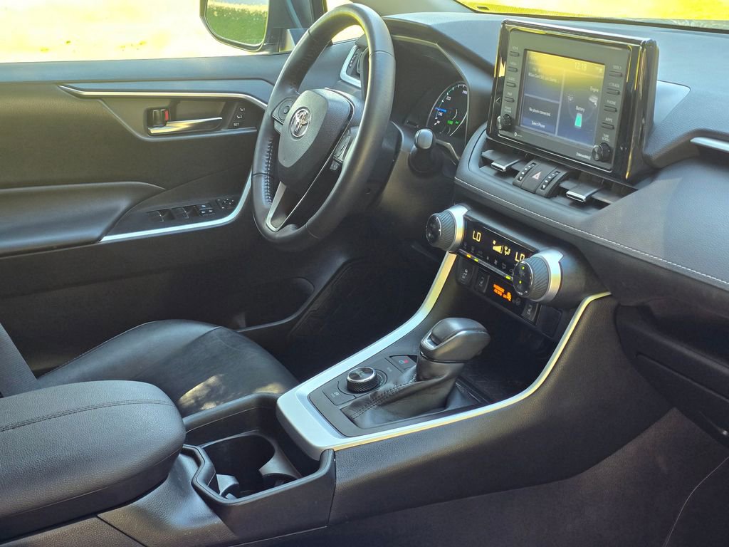 Used 2021 Toyota RAV4 XLE Premium AWD/4WD image 19