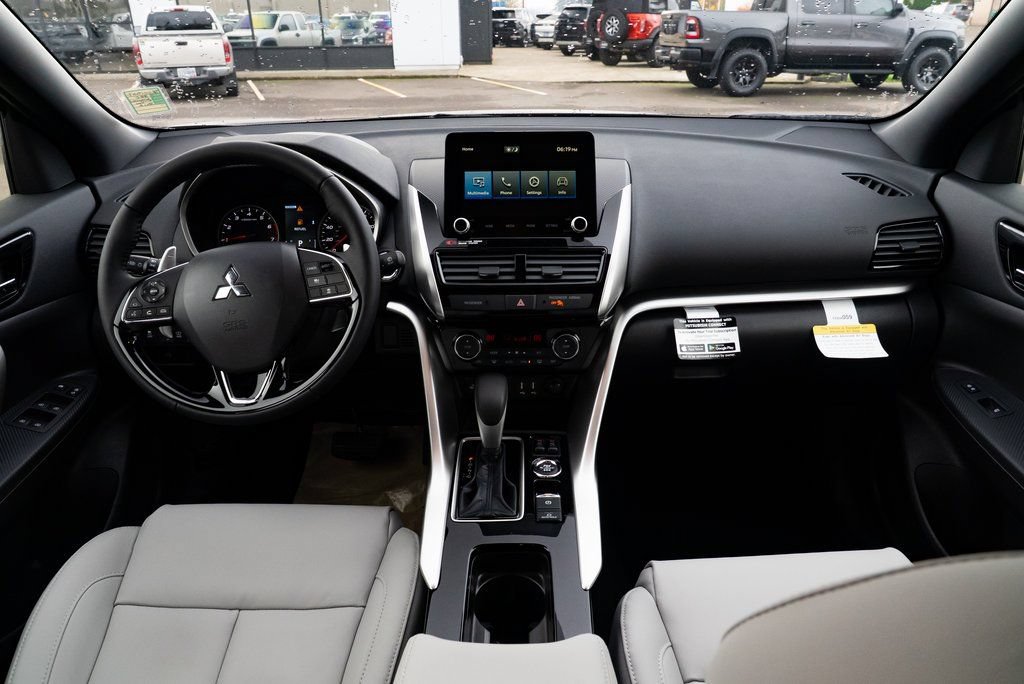 New 2026 Mitsubishi Eclipse Cross SEL AWD/4WD image 9