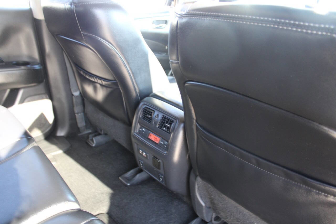 Used 2019 Nissan Pathfinder SL image 11