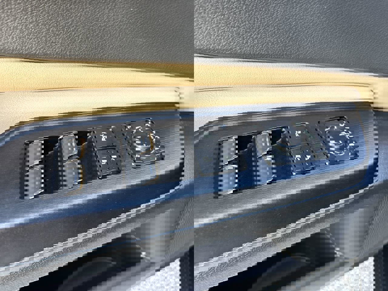 Used 2021 Lexus ES 350 w/ Premium Package image 16