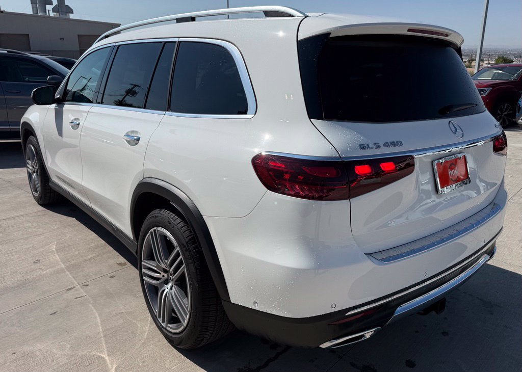 Used 2025 Mercedes-Benz GLS 450 4MATIC image 7