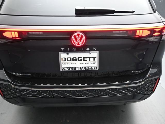 New 2026 Volkswagen Tiguan SEL R-Line image 12