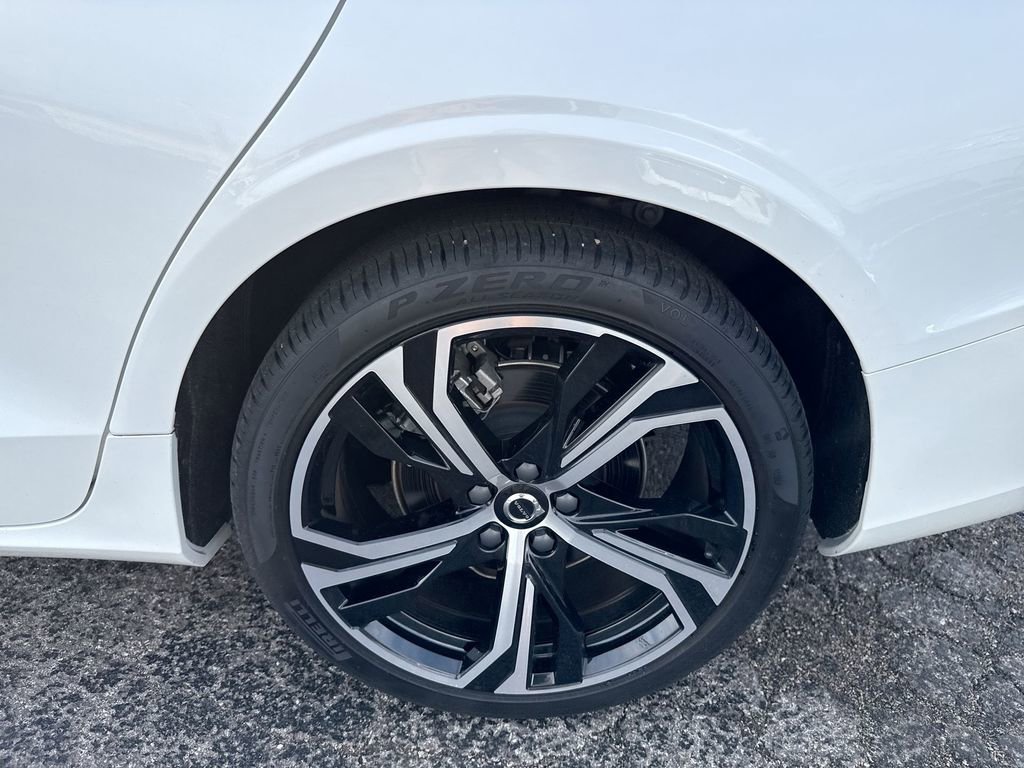 Used 2024 Volvo S60 B5 Core image 34