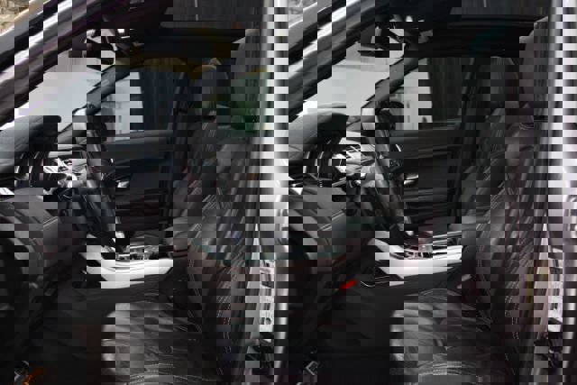 Used 2014 Land Rover Range Rover Evoque Dynamic image 12