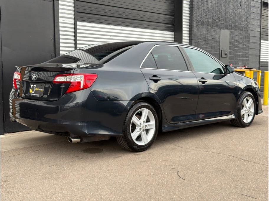 Used 2012 Toyota Camry SE image 3