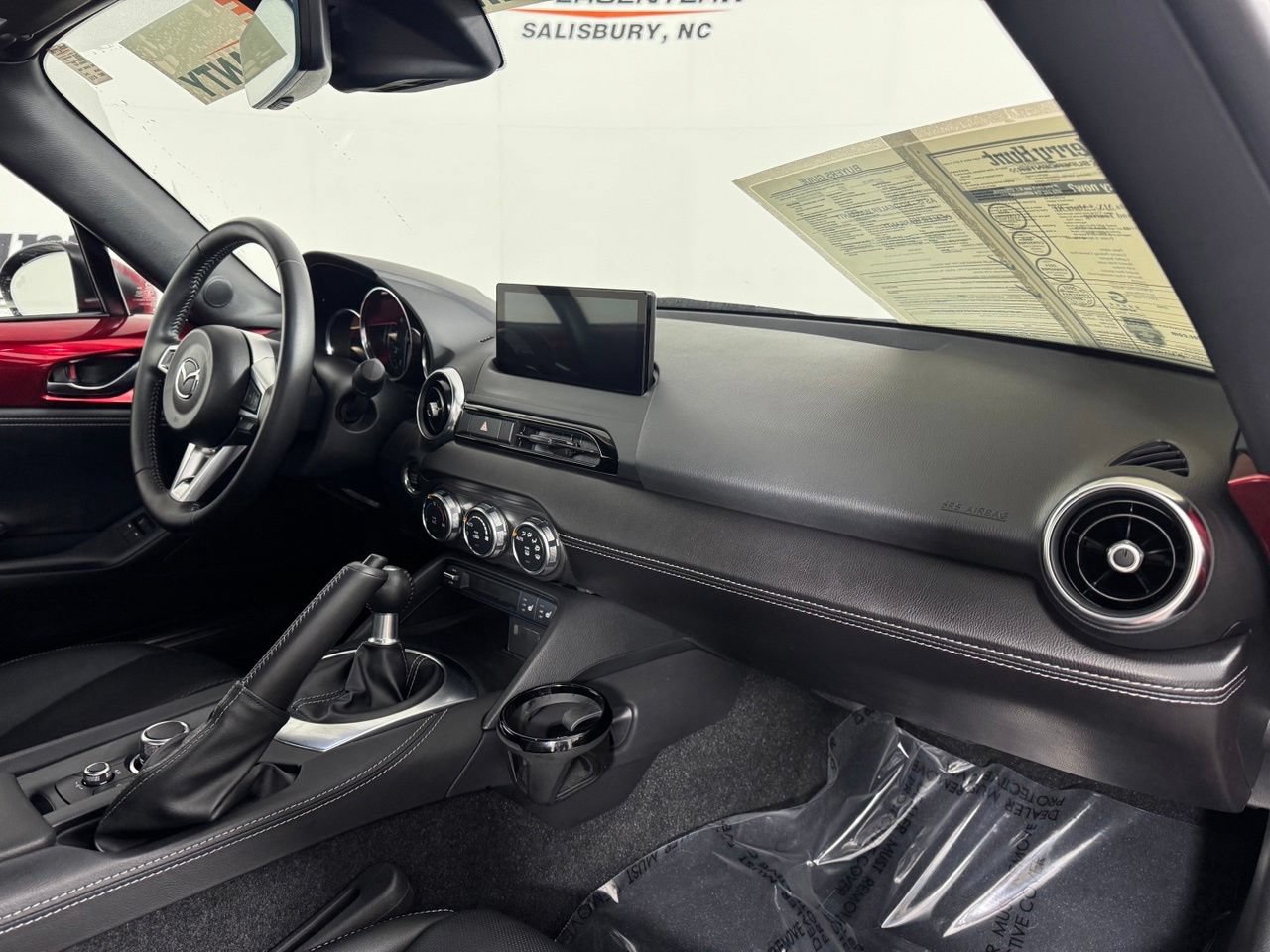 Used 2025 MAZDA MX-5 Miata RF Grand Touring RWD image 29