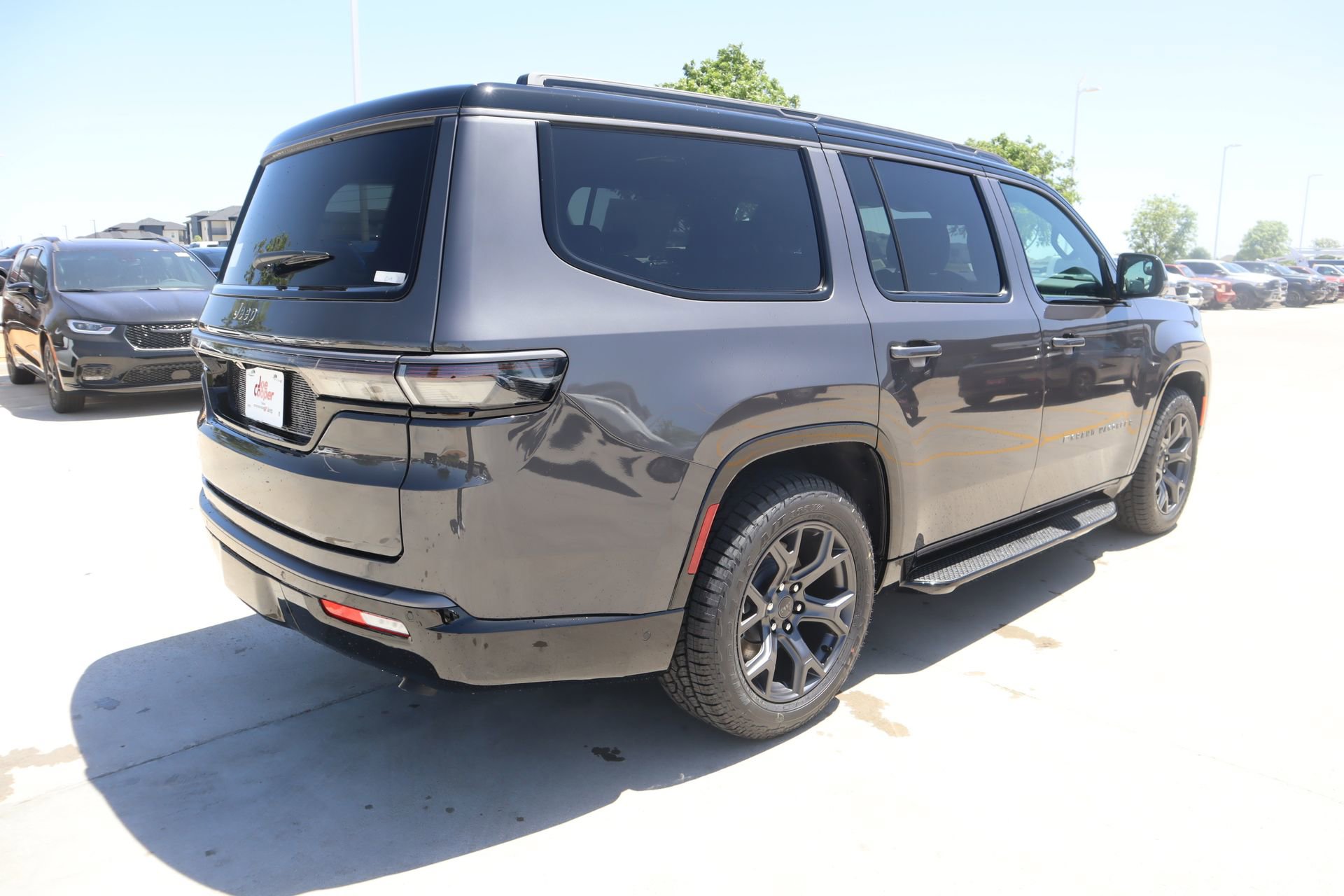New 2026 Jeep Grand Wagoneer 4WD image 23