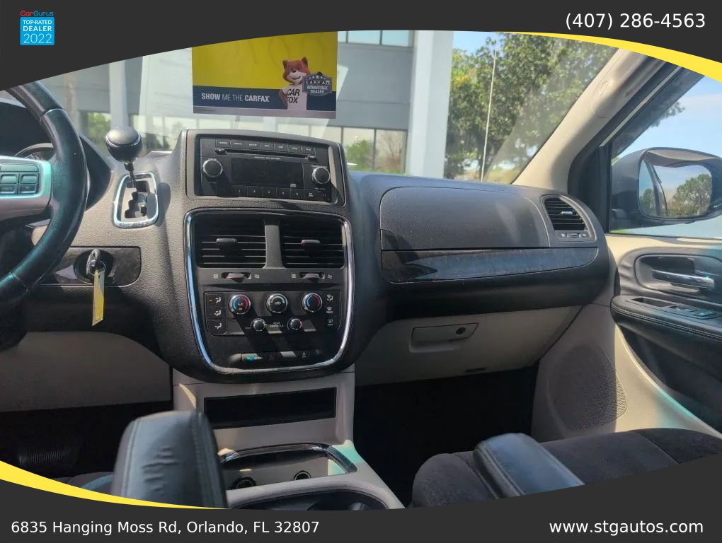 Used 2013 Dodge Grand Caravan SXT w/ Rear Park Assist Pkg FWD image 19