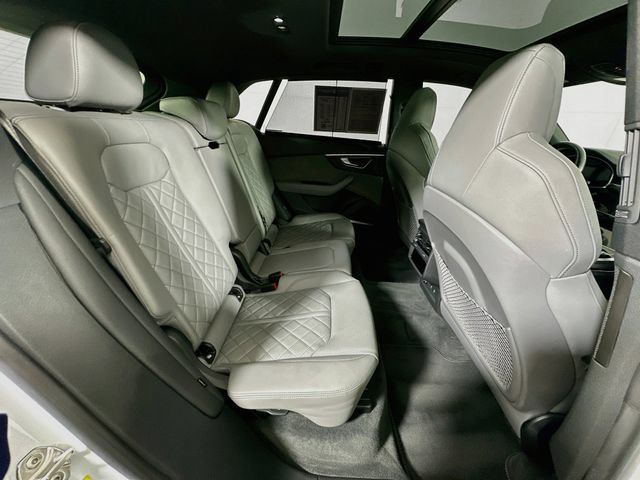 Used 2022 Audi SQ8 Prestige w/ Prestige Package AWD/4WD image 29