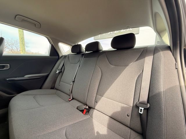 Used 2025 Kia K4 LXS image 16