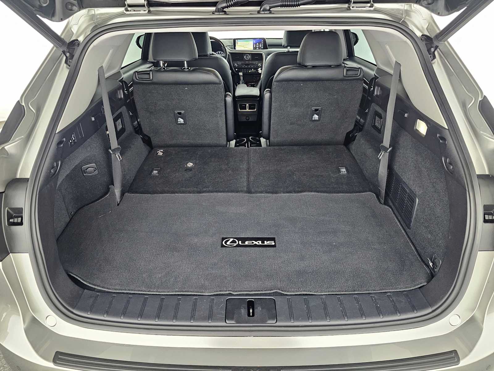 Used 2018 Lexus RX 350L FWD image 16