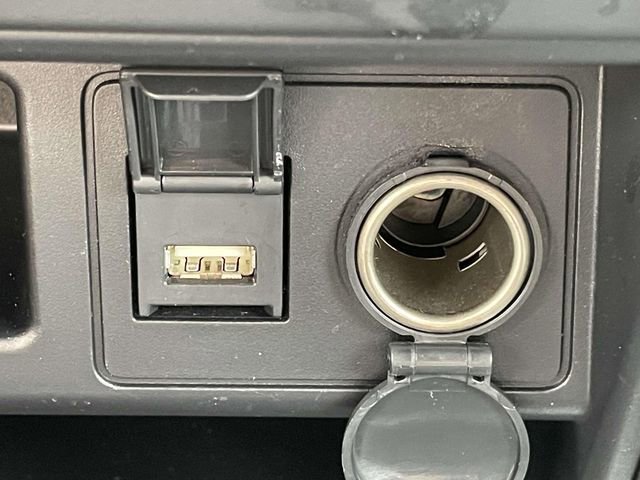 Used 2022 Toyota 4Runner SR5 Premium w/ Moonroof Package image 22