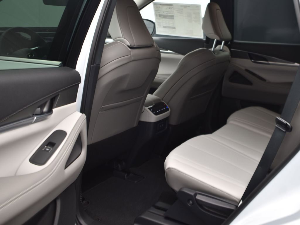 Used 2026 INFINITI QX60 Pure w/ Cargo Package image 13