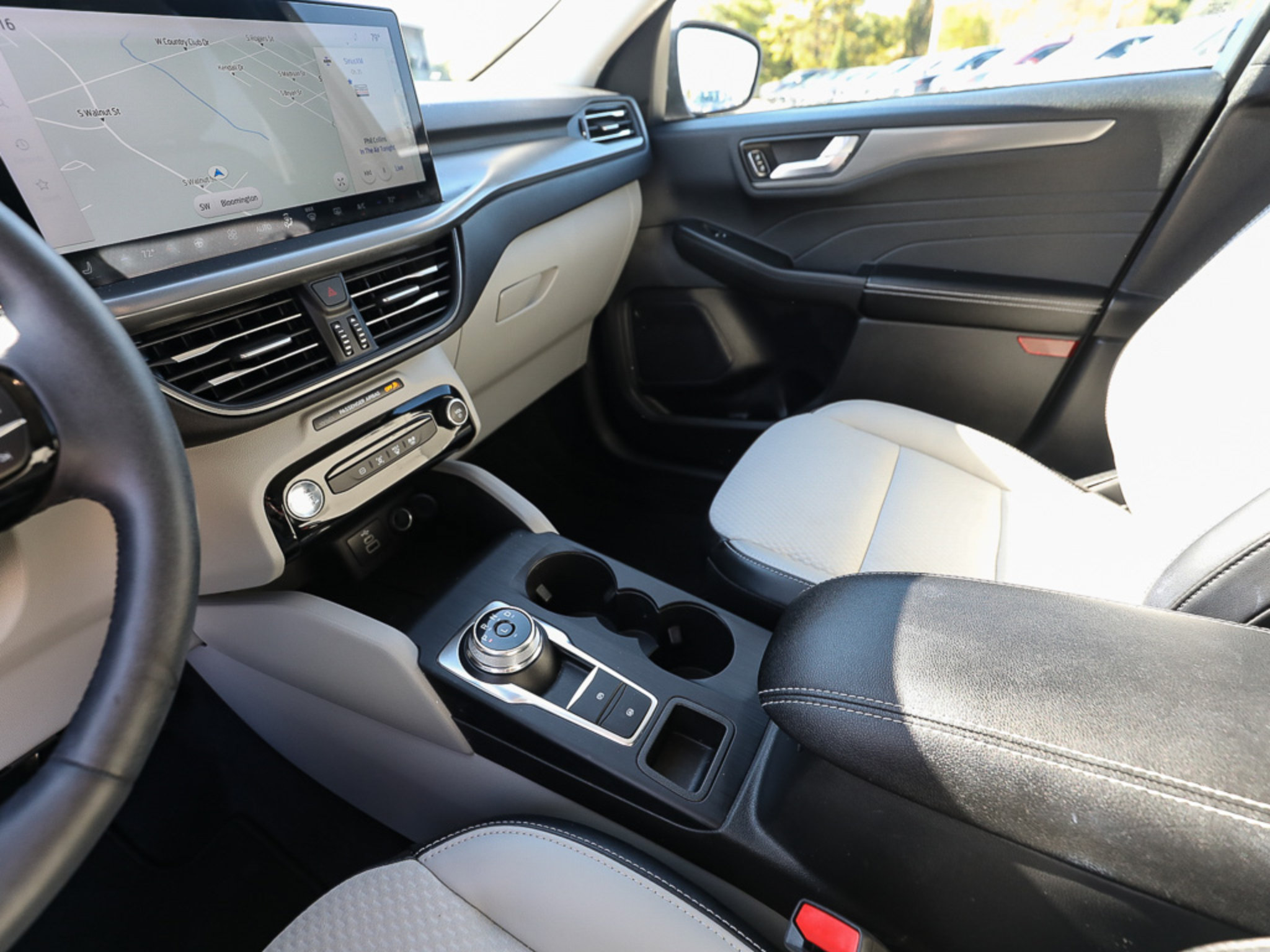 Used 2024 Ford Escape SE FWD image 20